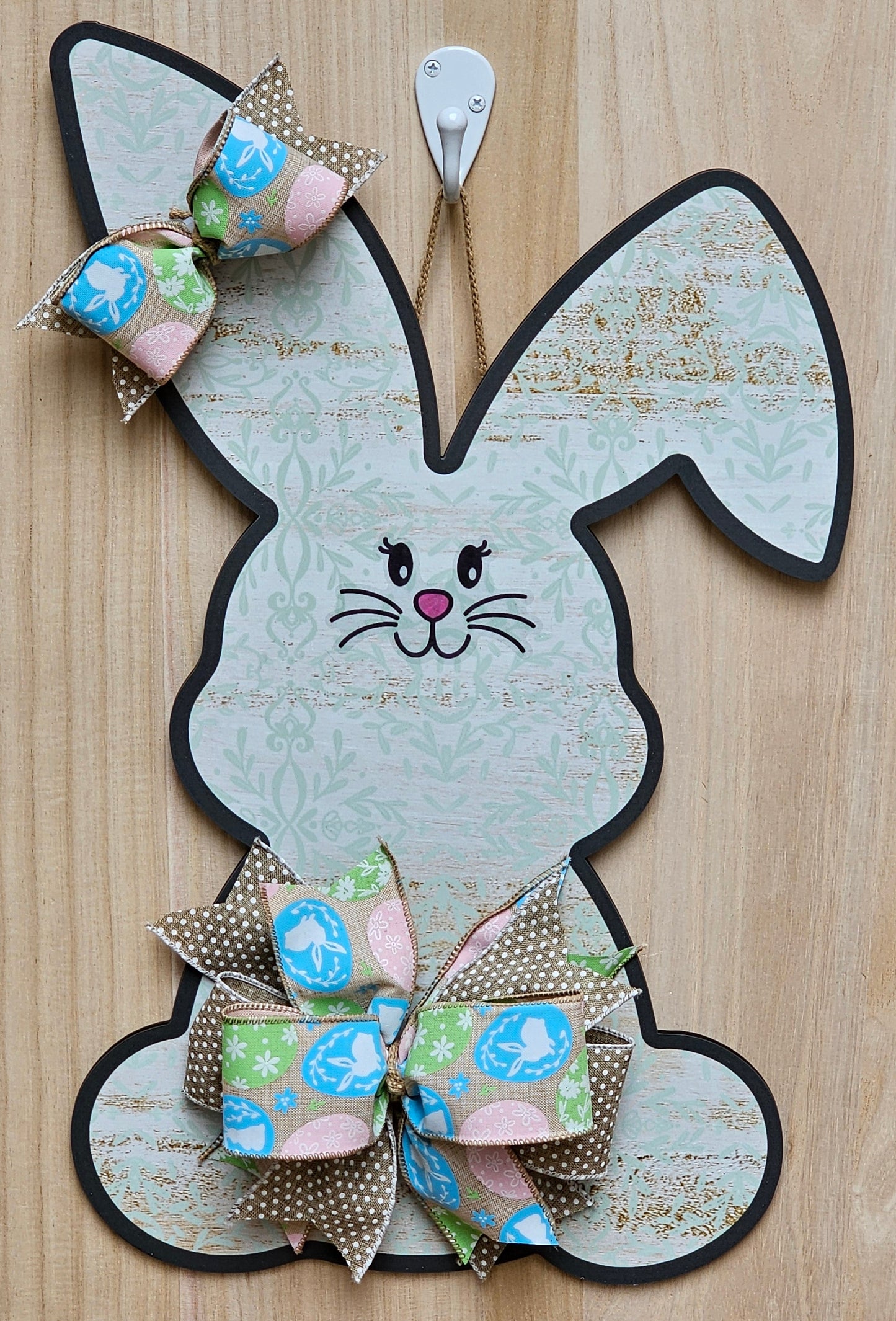 1 Green Leaf Floral Pattern Easter Bunny